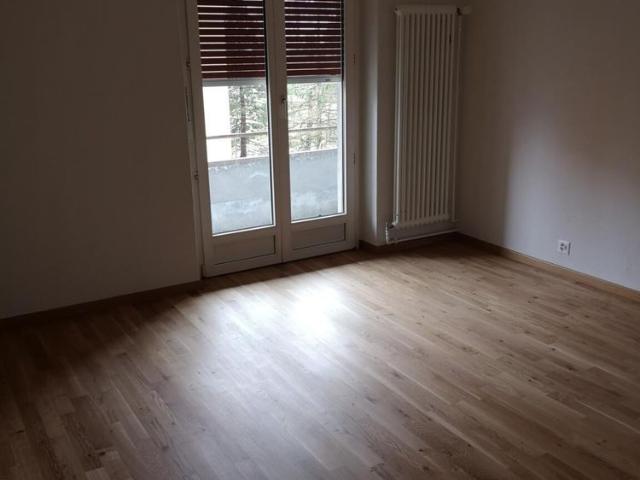 FULLY RENOVATED APARTMENT Rue du Commerce 107 4th center apartment