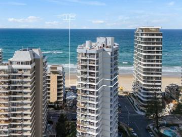 Fully Renovated Beachside Apartment This is the one you have been waiting for! Meticulously Maintained never been in the rental pool