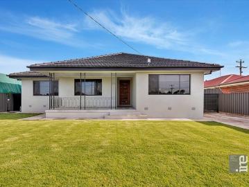 Fully renovated + big shed in West End