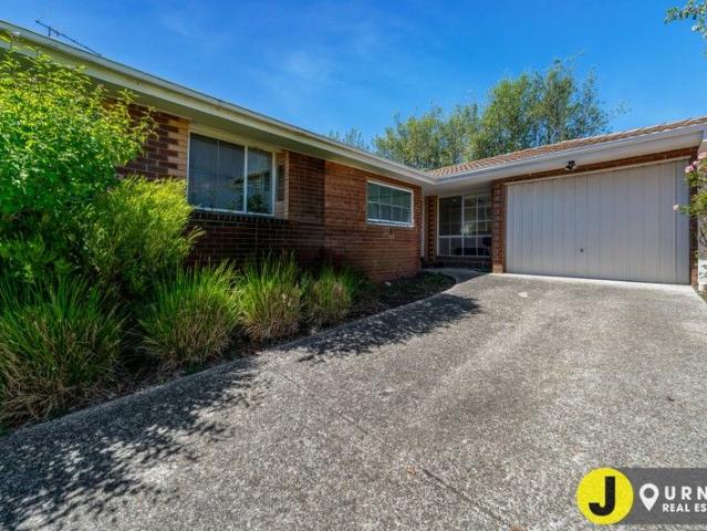 Stunning Unit Walk to the Station & The Glen! Positioned in GWSC zone