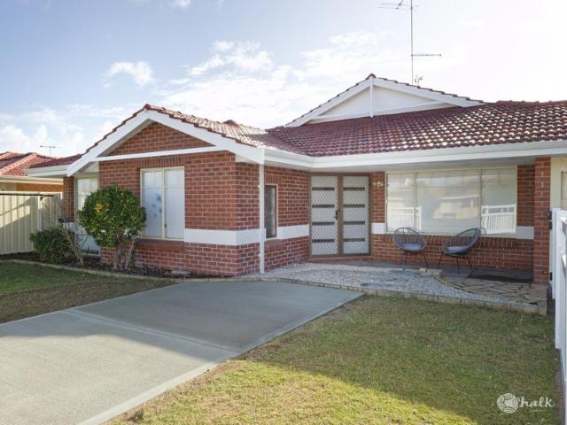LEASE PENDING FULLY RENOVATED GRANNY FLAT. UTILITIES INCLUDED!