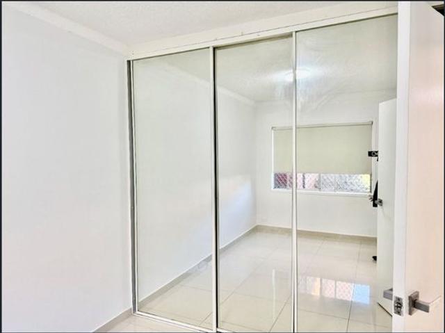 FULLY RENOVATED GROUND FLOOR UNIT