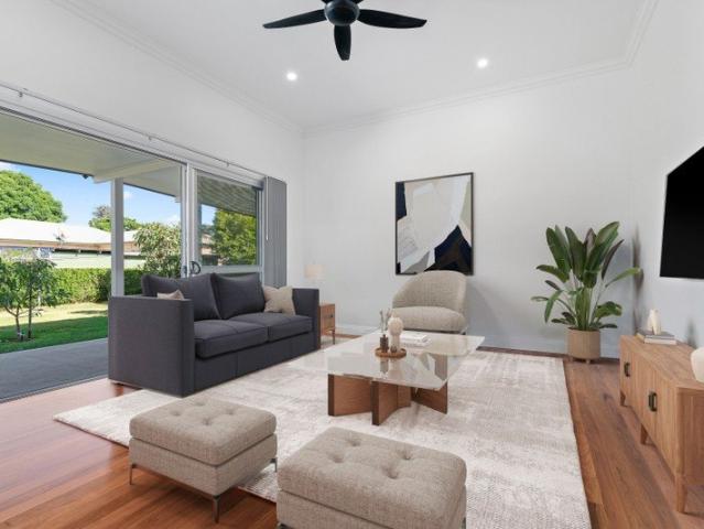 FULLY RENOVATED. DUAL DRIVEWAY. TOWN