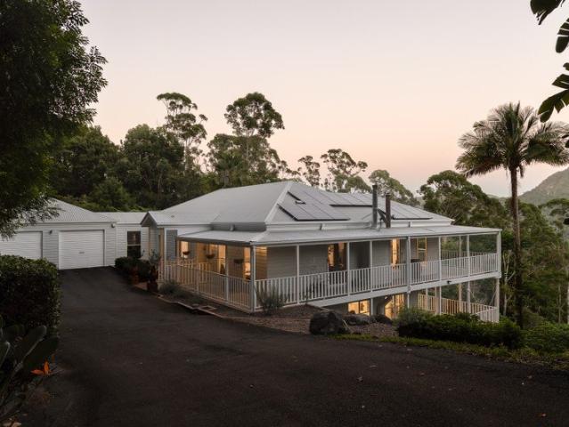 Exceptional Value Dual Living with Breathtaking Hinterland Views