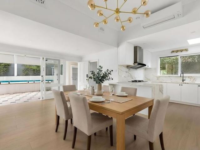 FULLY RENOVATED EAST SIDE WALK TRAIN LINDFIELD PUBLIC KILLARA HIGH ZONE