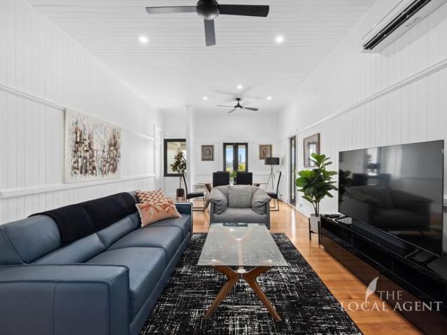 FULLY RENOVATED EXECUTIVE HOME WITH SWEEPING CITY VIEWS!