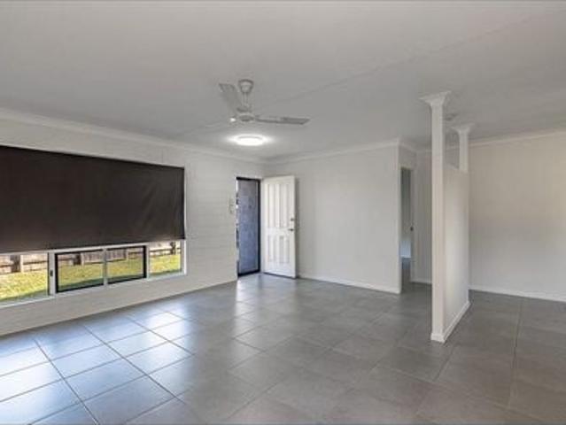 Fully Renovated Family Family, With Rear Access!