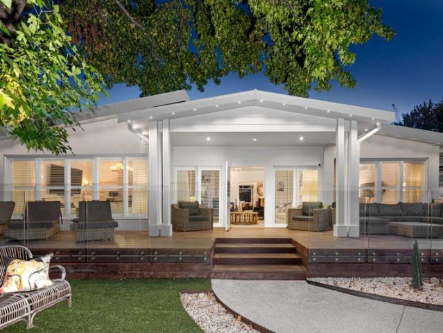 Fully Renovated Family Haven in an Outstanding Central Location