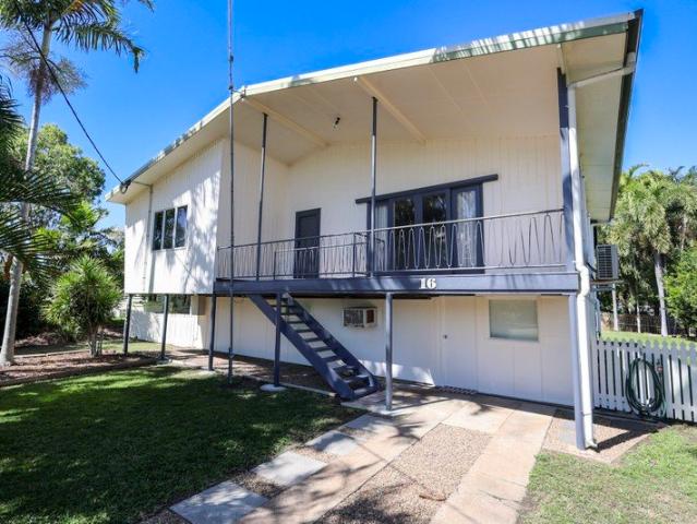 Fully Renovated Family Haven with Pool & Shed!