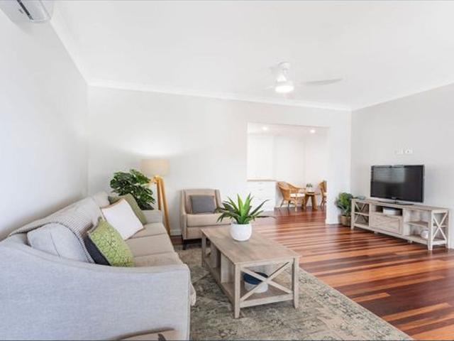 Fully Renovated Family Home For Those Who Like To Entertain!