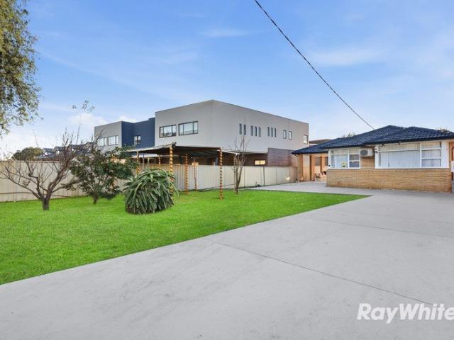 Fully Renovated Family Home on a Massive 1,043m2 R3 Zoned Block