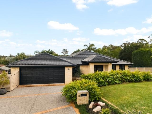 Fully Renovated Family Home On Large Block Mansfield State High Catchment