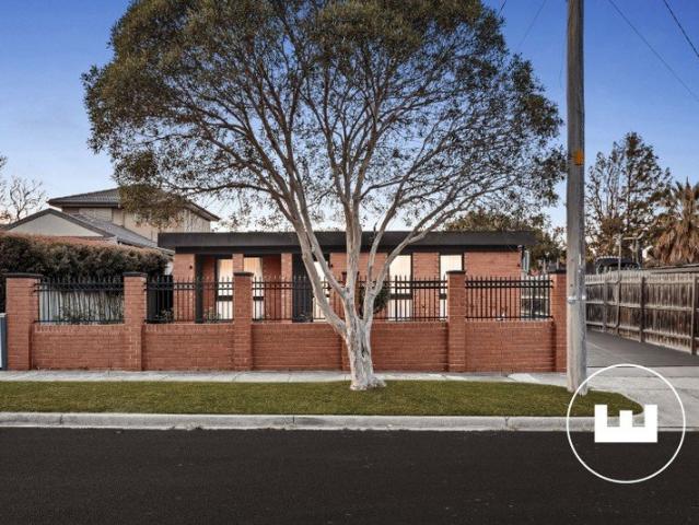 Fully Renovated Family Home Near John Paul College