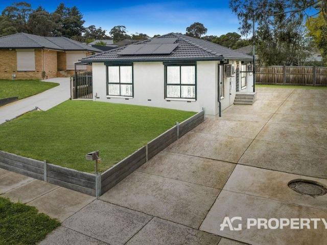 Fully Renovated Family Home with a Huge Backyard