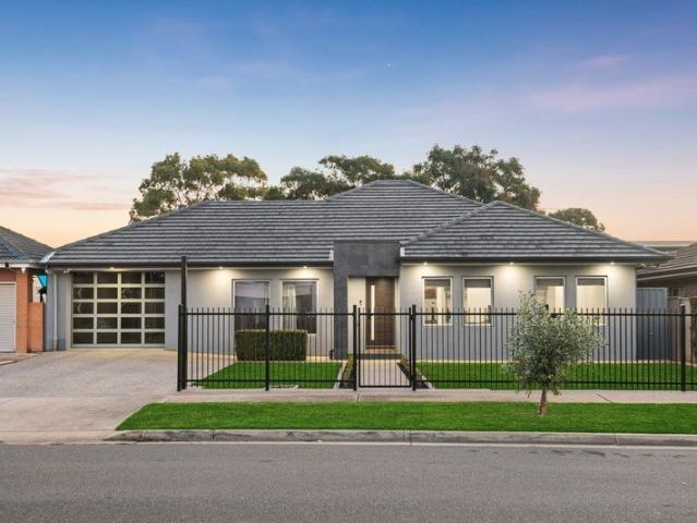 Fully Renovated Family Luxury in a Prime Kidman Park Location