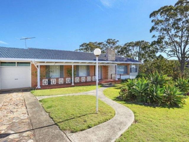 Fully Renovated Family 3 Bedroom Home with Pool & Separate Studio