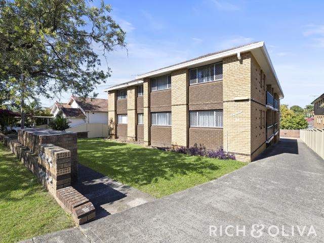 DEPOSIT TAKEN @ $575pw Fully Renovated First Floor Unit!