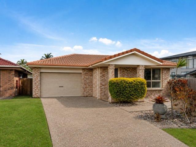 Fully Renovated Free Standing Home On 414m2 Block