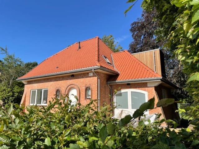 Fully renovated house with 3 bedrooms and an office