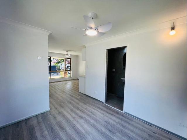 Fully renovated home that come with a touch of Elegance