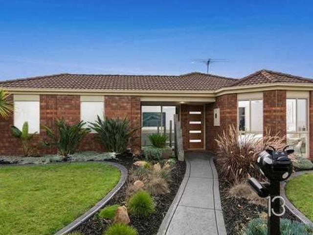 Fully renovated home in a prestigious family location