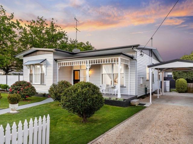 Fully Renovated In One Of Colac's Best Locations
