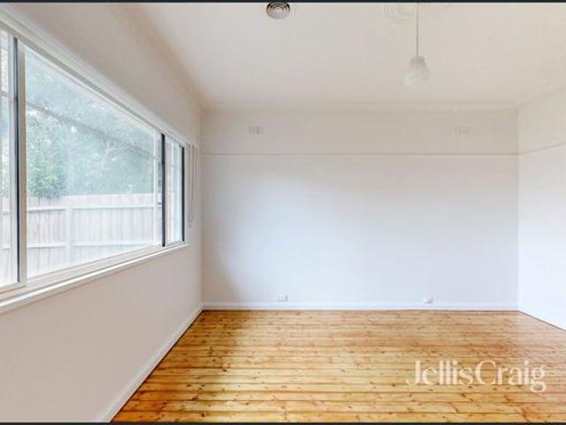 Fully Renovated One Bedroom Haven with Two Outdoor Areas