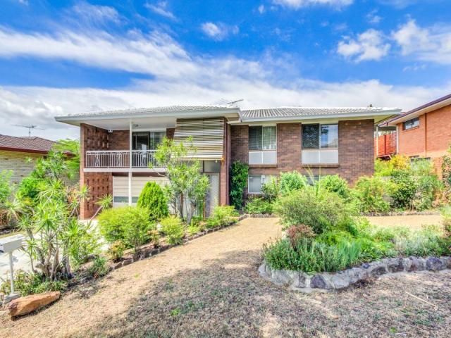 Fully Renovated Large Family Home Near Garden City