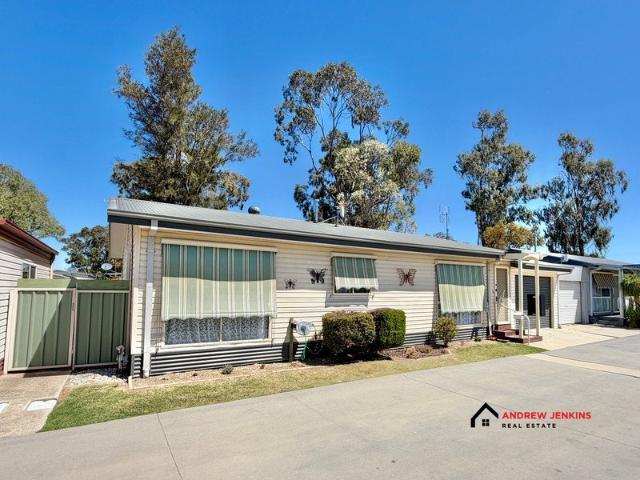 Fully Renovated Living in Murray Haven Lifestyle Village