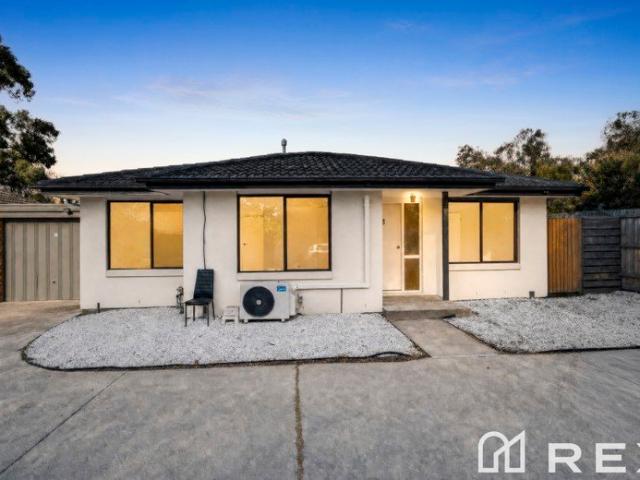 Fully Renovated Luxury Living in the Heart of Cranbourne North