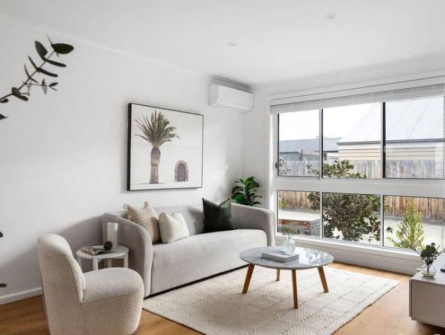 Fully Renovated Single Level Living in the Heart of Northcote