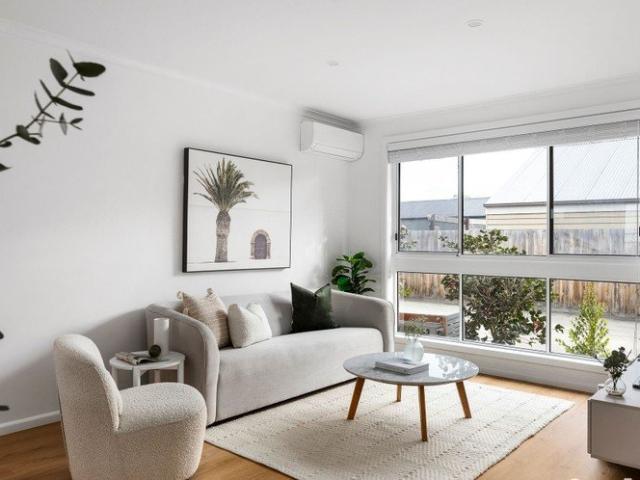 Fully Renovated Single Level Living in the Heart of Northcote