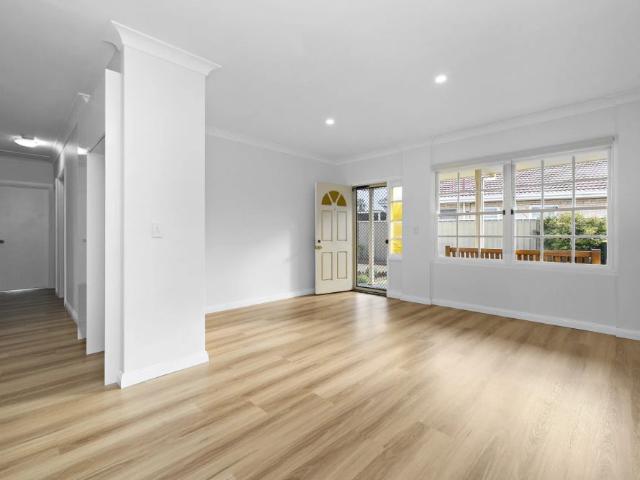 Fully Renovated Spacious Homette in a Perfect Beachside Location