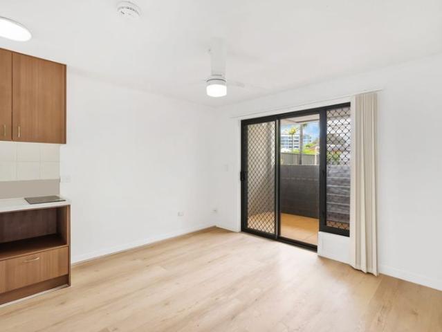 FULLY RENOVATED STUDIO IN THE HEART OF NUNDAH Single Living Only