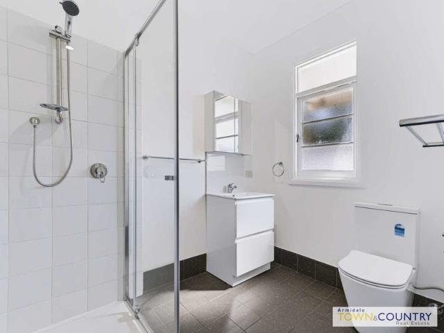 Fully renovated studio unit