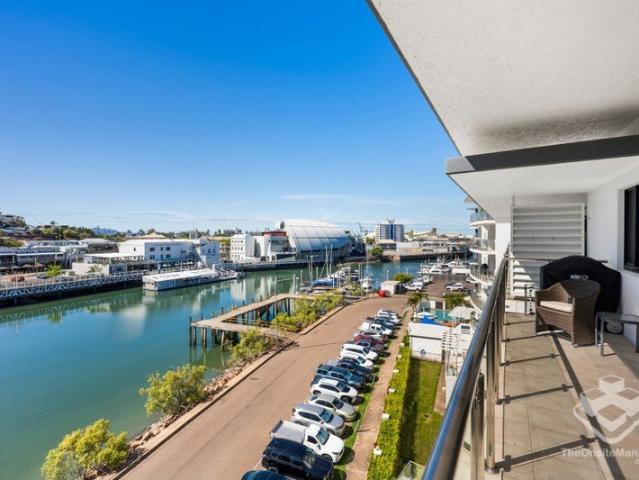 Fully Renovated, Stunning, TOP FLOOR, Executive Living, CBD river view Large 189sqm two Bedroom + Study Furnished Luxury