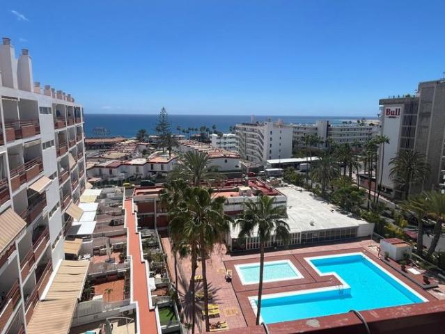 Fully Renovated Penthouse Apartment near the Beach