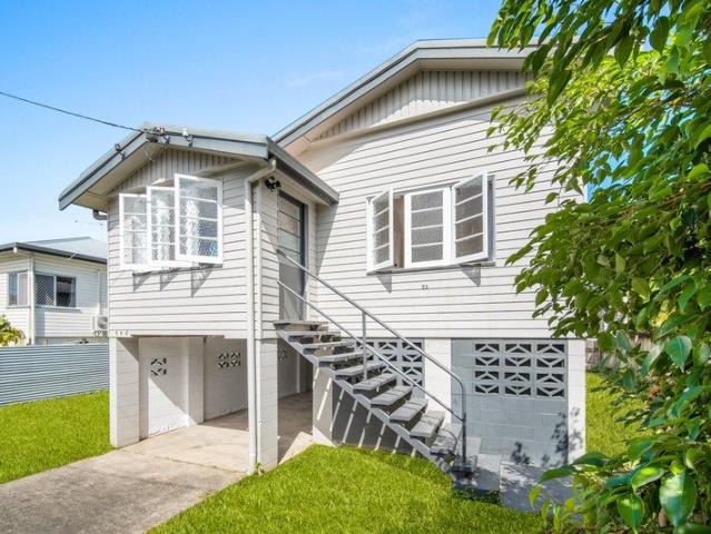 Fully Renovated Queenslander with Timeless Charm