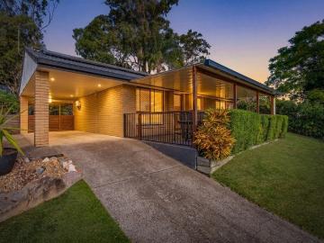 Fully Renovated & Ready To Enjoy 21 Mandarin Court, Nerang