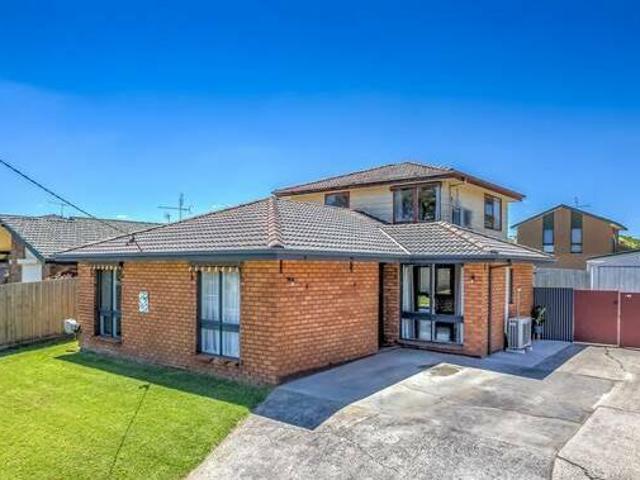 Fully Renovated Ready to move in