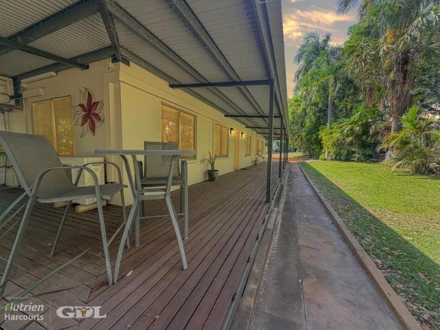 Fully Renovated Rural Retreat | 5 Acres of Lifestyle Living Close to Town