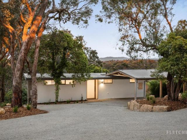Fully Renovated Warrandyte Retreat
