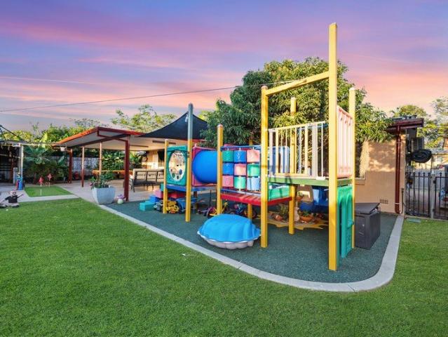 Fully renovated with a pool, three hole mini golf and the ULTIMATE children's playground