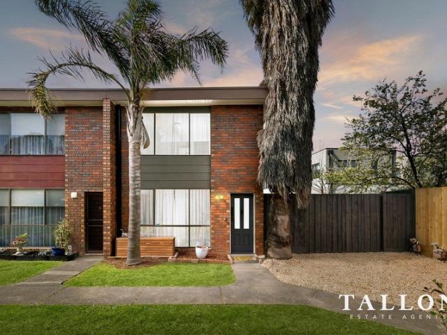 Fully Renovated With Side Access