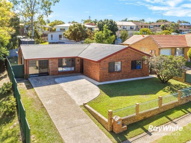 Fully Renovated Family Home with Two Ensuite Flexibility