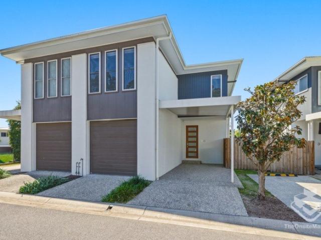 Fully Renovated Townhouse ? Fresh, Modern & Ready to Move In