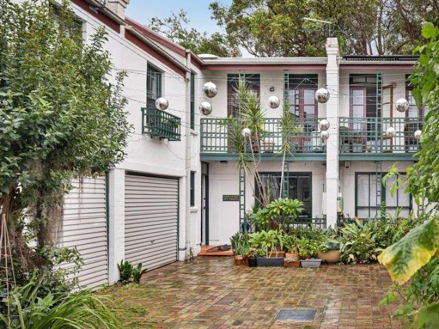 Fully renovated Torrens title living in a quiet Annandale enclave