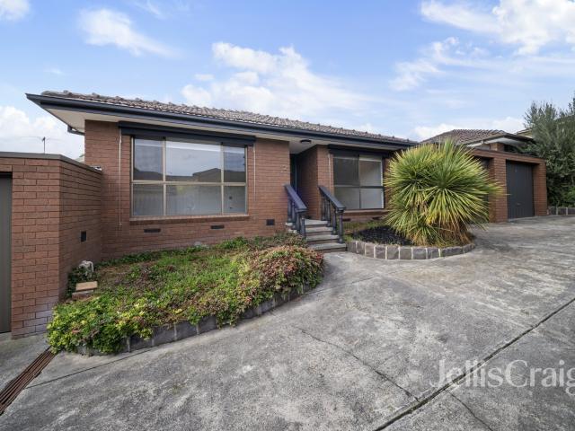 Fully Renovated Three Bedroom Unit in a Boutique Block