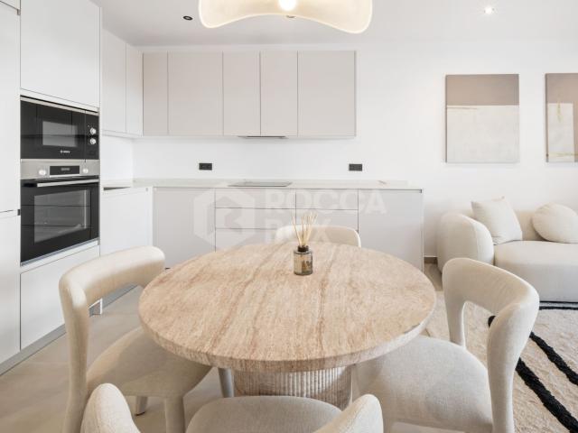Fully Renovated Three Bedroom Apartment in the Heart of Nueva Andalucía, With rental license