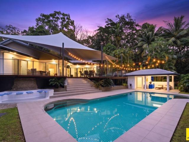 Fully Renovated Tropical Sanctuary on 4,063m